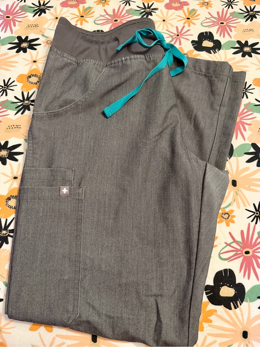 Figs Graphite Kades small petite
